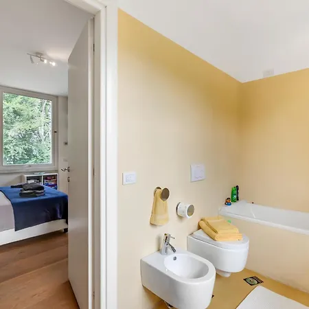 Il Gioiellino: Maggiore With Inside Pool And Sauna