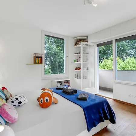 Villa Il Gioiellino: Maggiore With Inside Pool And Sauna